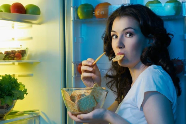 Late Night Snack: What to Eat Before Bed to Satisfy Hunger and Sleep Better