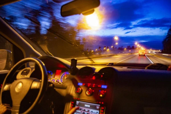 Snow and ice complicate traffic on many roads in Latvia