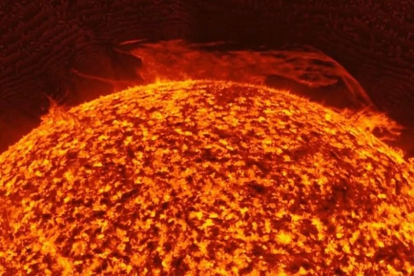 What is happening!? A piece of the Sun has broken off, which is 80 times larger than Earth