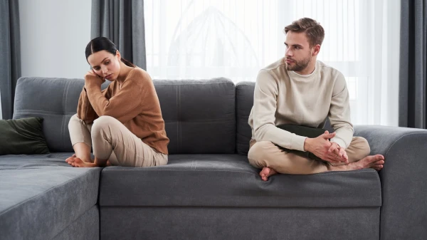 Why Women Stay in 'Dead' Relationships: 5 Key Reasons