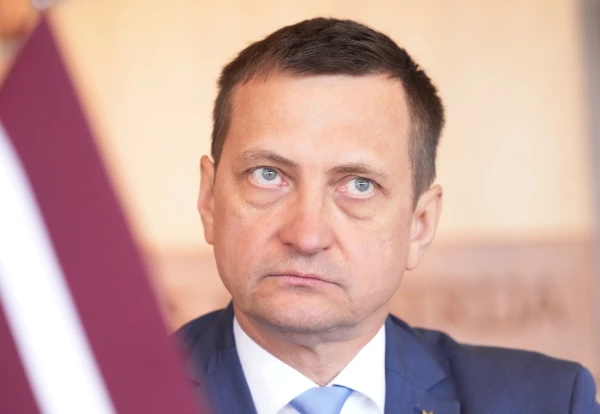 Minister Announces Scenario of 'End of Government' in Latvia