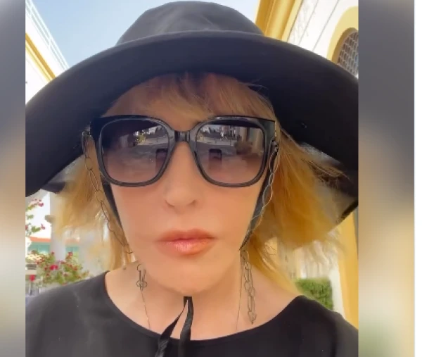 Женщина, которая уже не поет.