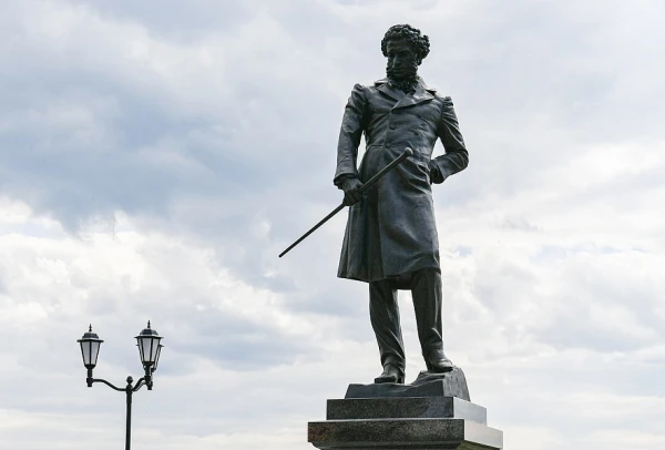 Lomonosov and Pushkin Cancelled in Ukraine