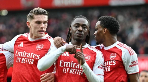 English Championship. Arsenal, thanks to Eberechi Eze's hat-trick, crushed Tottenham