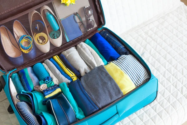 This trick will help you fit twice as many things in your suitcase: a simple life hack