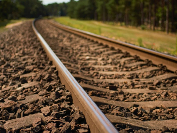 Latvia's Prime Minister Hesitates to Unilaterally Dismantle Rails to Russia