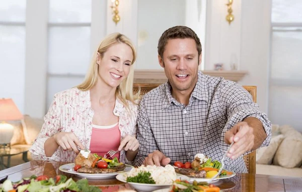 We Consume More Food in the Company of Friends and Family - Study