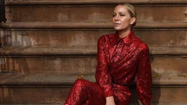 Sequins and Glitter in Casual Looks: How to Avoid Vulgarity