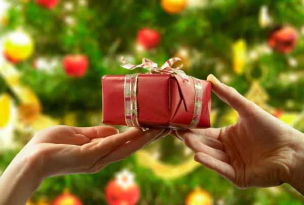 8 Forbidden Gifts: What Not to Give to Avoid Bad Luck