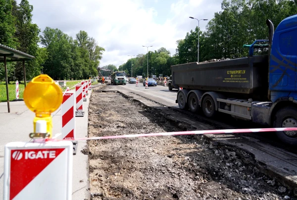 No Breakthroughs, But No Failures: What Awaits Latvia's Roads in 2025