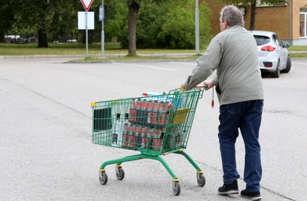 Alcohol Not Sold - Supermarket Closes: Traders in Regions Reduce Working Hours