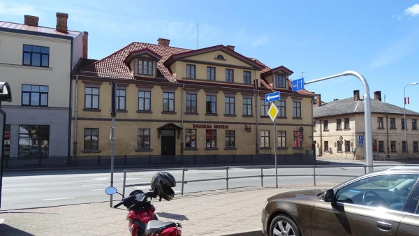 Bauska Invites You to the Christmas Exhibition "Five Minutes Until..."