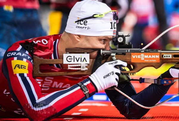 Without the Bo brothers, but with the familiar result: the Norwegian team won the men's relay at the first stage of the World Cup in Östersund