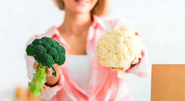 This Cooking Method Makes Broccoli and Cauliflower Healthier — Studies Confirmed