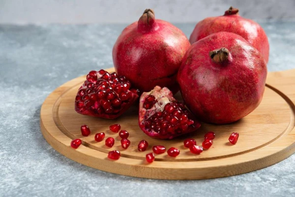 One Against All. Doctor Claims Pomegranate Can Treat Numerous Diseases