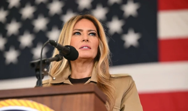 Супруга выдающегося политика Америки идет своим путем.