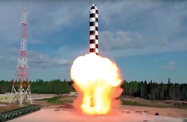 Характеристики перспективной ракеты РС-28 в основном засекречены.