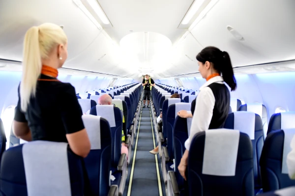 U.S. Transportation Secretary Calls on Airline Passengers to 'Dress Decently'