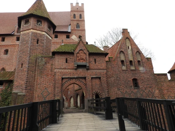 Замок города Мальборк (Маринебург).