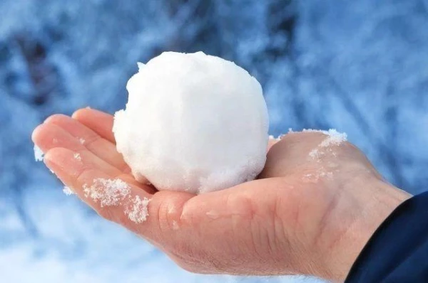 How long do you need to play snowballs to lose weight?