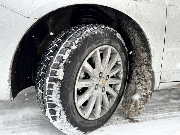 Cars must be equipped with winter tires. What other conditions are there for winter driving?