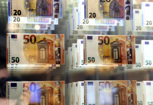 Latvians have a huge sum of money sitting "idle" in bank accounts