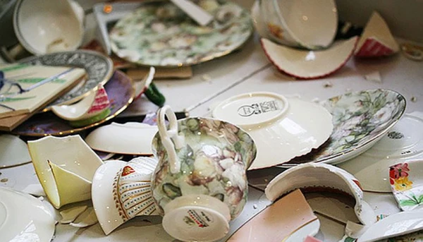 Slippers, Broken Dishes, Palm: Things You Shouldn't Keep at Home