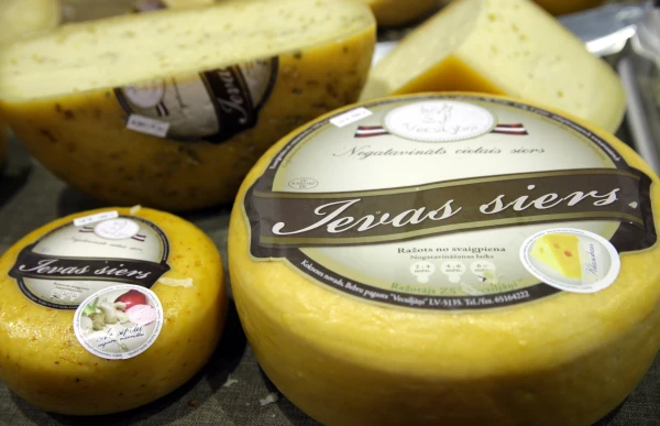 Бесплатный сыр бывает только в мышеловке.