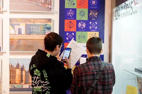 My daughter is called a homeless girl at school. Because I forbid her to play on mobile. Should I compromise my principles?