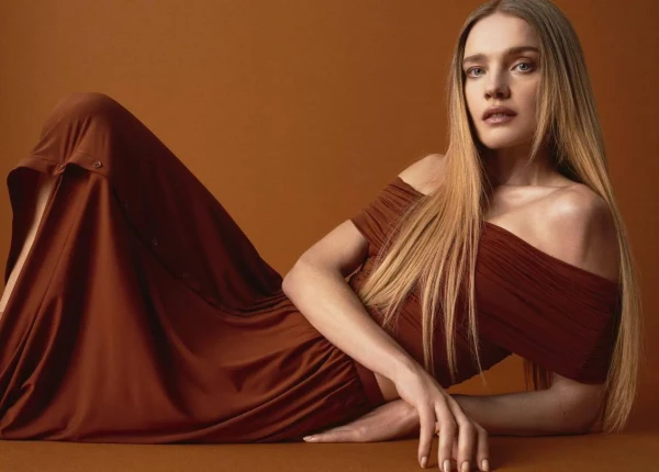 В свои года Наташа, мать 5 детей - свежа и хороша.