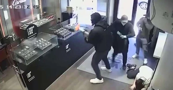 A watch store in Old Riga was robbed by a Serbian gang touring Europe