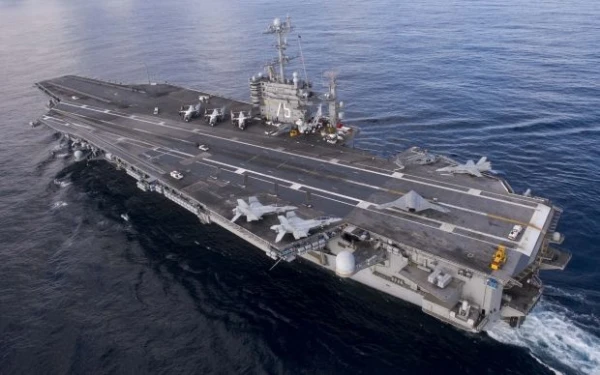 “Truman” Avoided a Houthi Strike: US Aircraft Carrier Lost a $60 Million Fighter