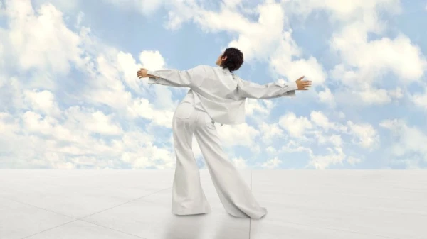 Cloud Dancer: what color will the upcoming 2026 year be 'painted' in according to Pantone.