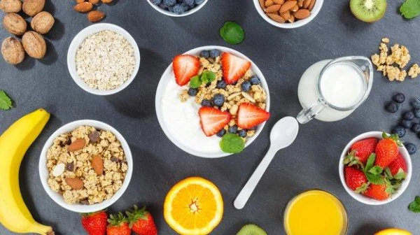 Nutritionist Debunks Popular Myth About Breakfast