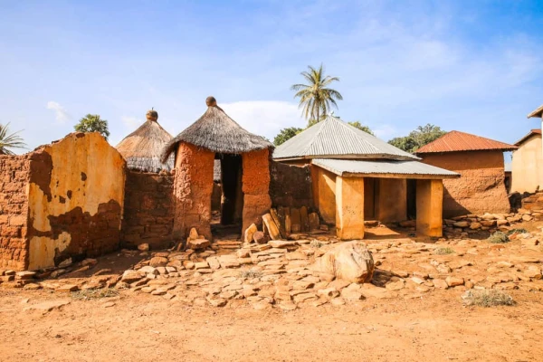 В таких условиях вынуждено жить население страны.