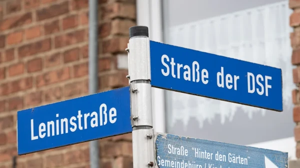 Во многих городах ФРГ по-прежнему сохраняют те же топонимы, что 40 лет назад.
