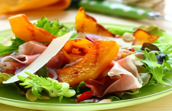 Winter Salad with Pumpkin, Bacon, and Arugula: Simple, Quick, Delicious