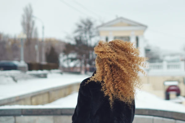 How to Protect Your Hair If You Don't Wear a Hat: Trichologist Tips