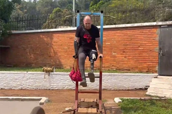 С такими ранениями даже выжить весьма проблематично.