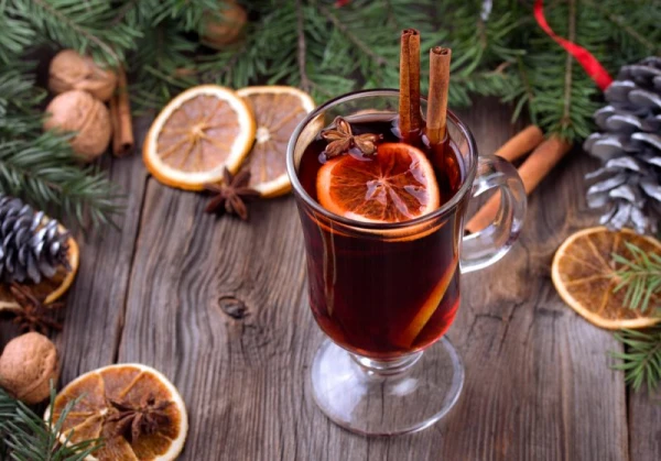 Without a Drop of Alcohol: The New Winter Trend — Mulled Wine That Even Kids Can Enjoy