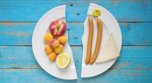 Five Foods You Shouldn't Combine with Fruits: From Bread to Eggs