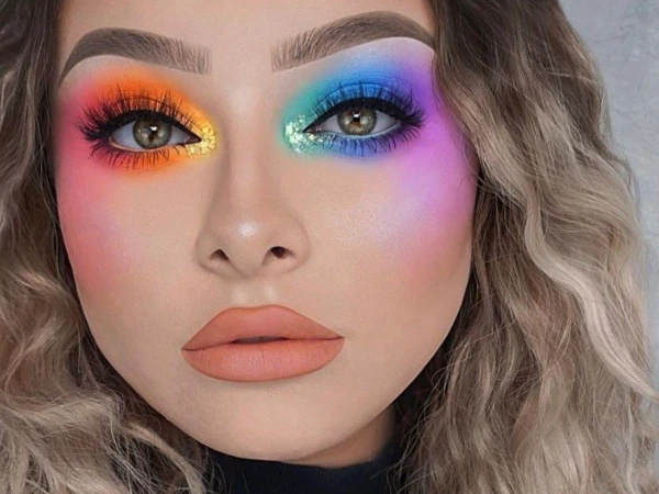 Unobvious Makeup Mistakes That Add Years: How to Avoid Traps