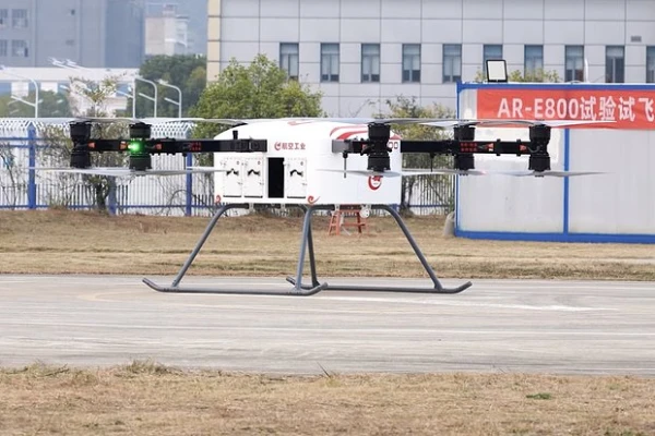 An 800-Kilogram Hexacopter Tested in China