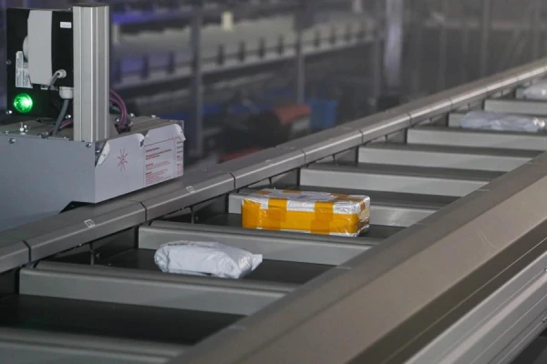 EU introduces a €3 fee on cheap parcels from abroad, mainly from China