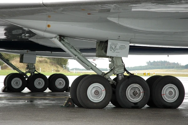 Criminal Export: Latvia 'Shoes' Russian Bombers and Howitzers