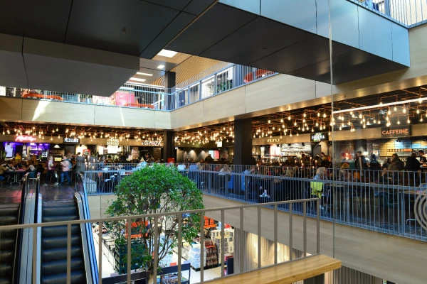 Шопинг в балтийской республике стал весьма занятным.