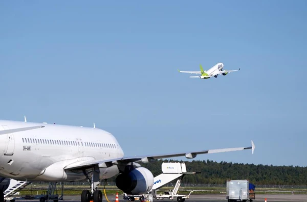 The Ministry of Transport proposes to allow airBaltic to increase personnel costs by 18%
