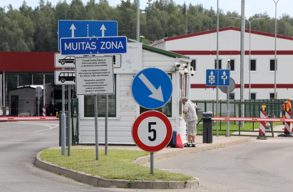 At the border of Latvia with the Russian Federation and Belarus, special services are interrogating every fourth traveler