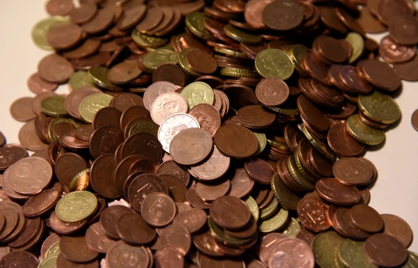 Estonia 'melts down' unnecessary 1 and 2 cent coins into Latvia