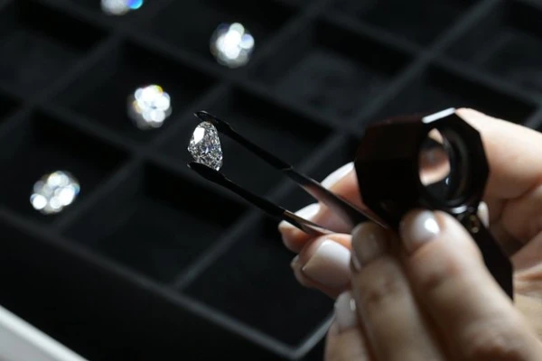 India has started buying fewer diamonds from Russia